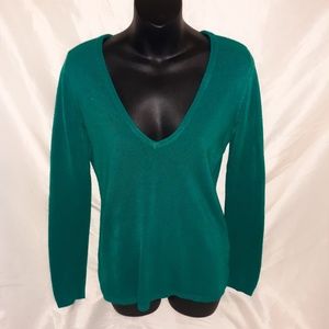 !!Beautiful green sweater!!